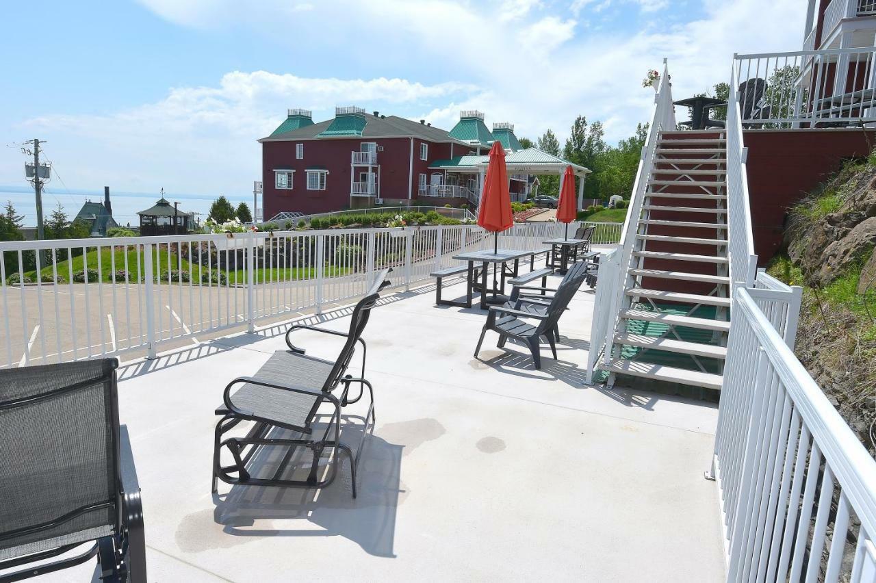 Hotel Les Pavillons Du Petit Manoir Du Casino La Malbaie Exterior foto